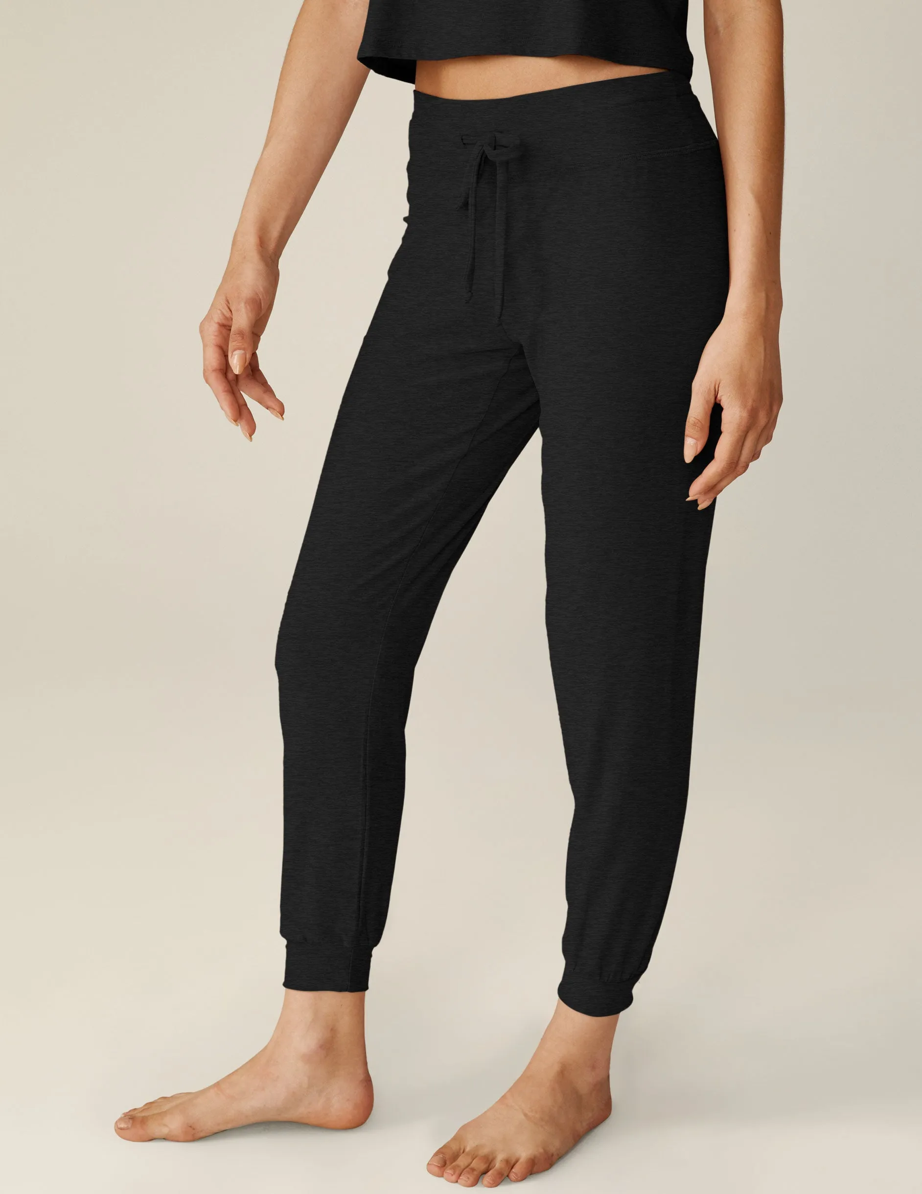 Featherweight Lounge Around Midi Jogger