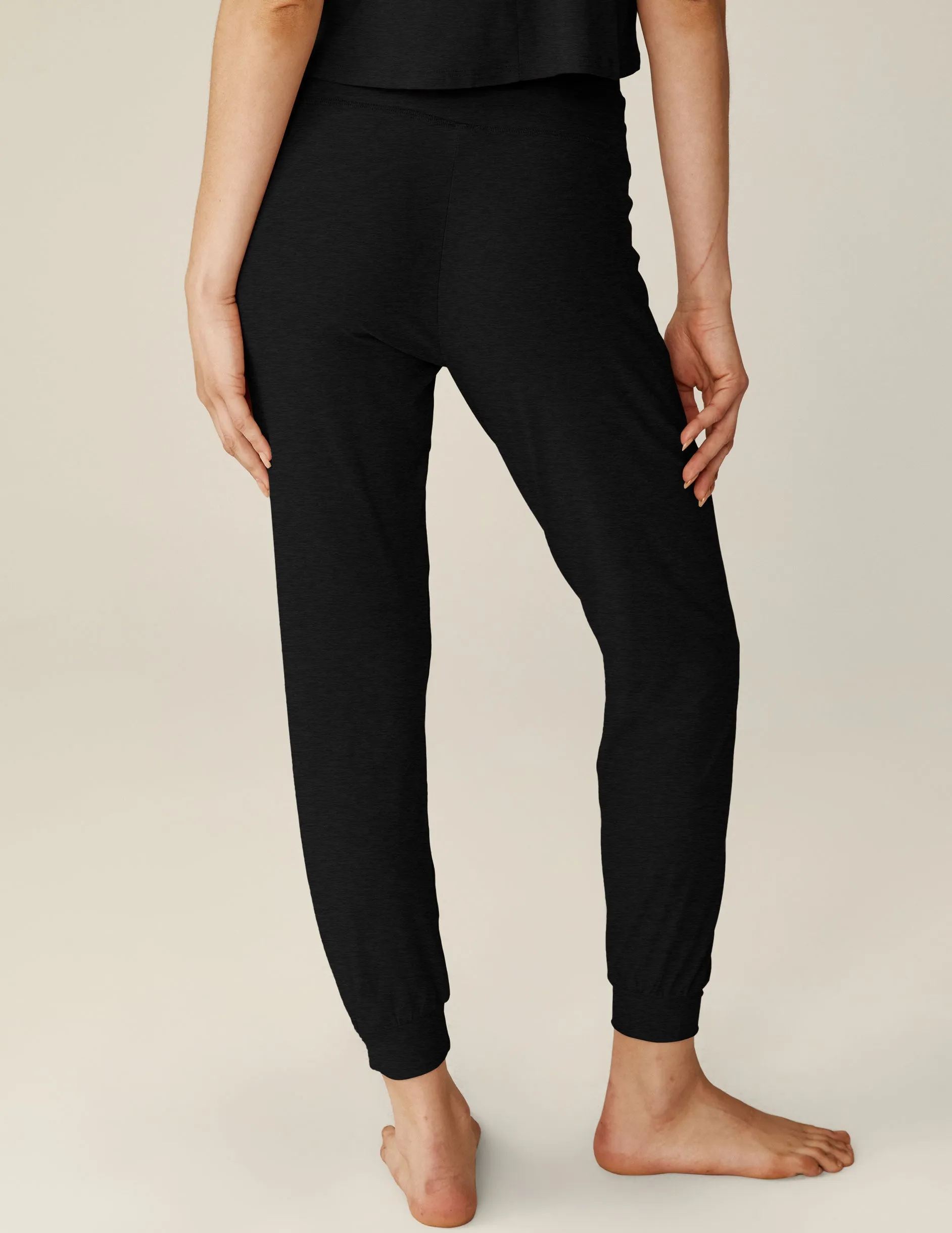 Featherweight Lounge Around Midi Jogger