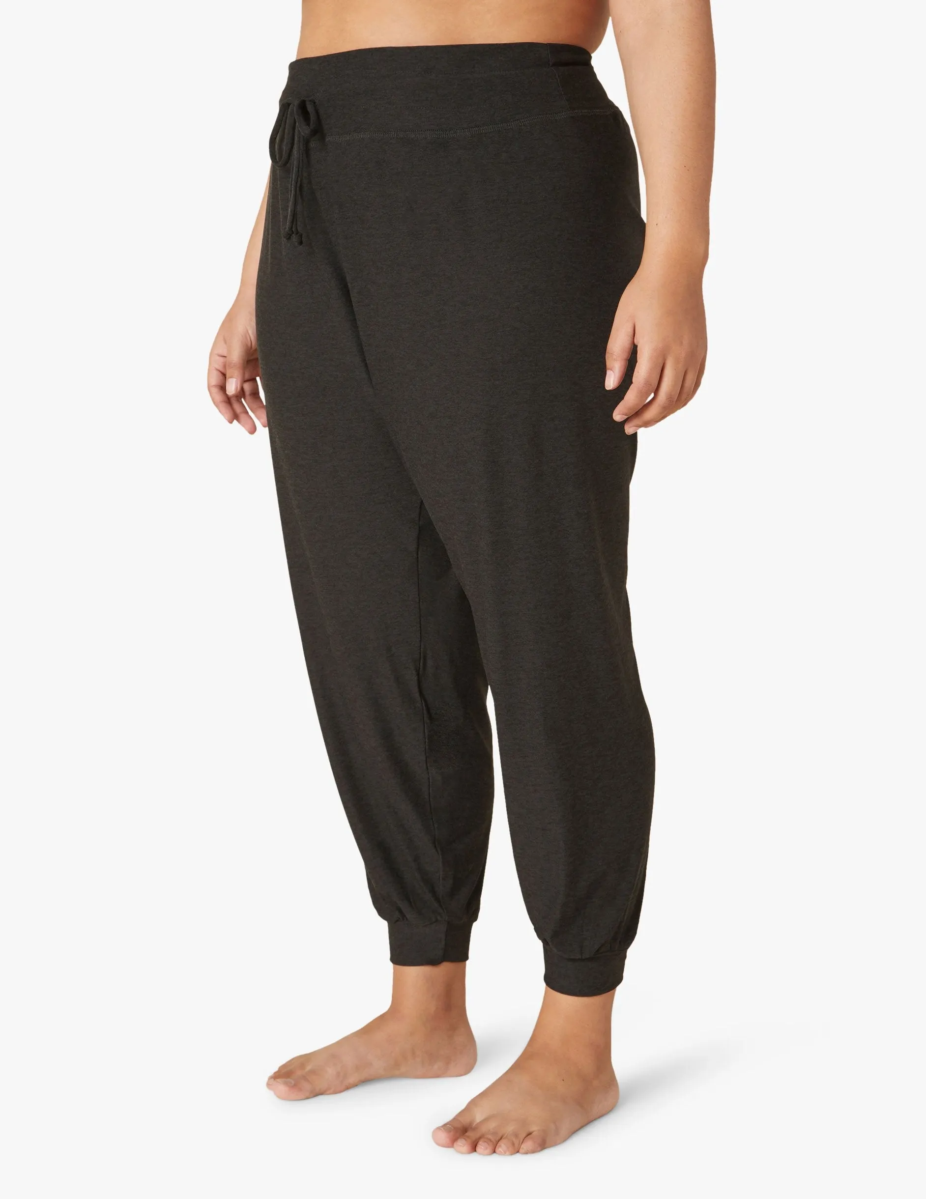 Featherweight Lounge Around Midi Jogger