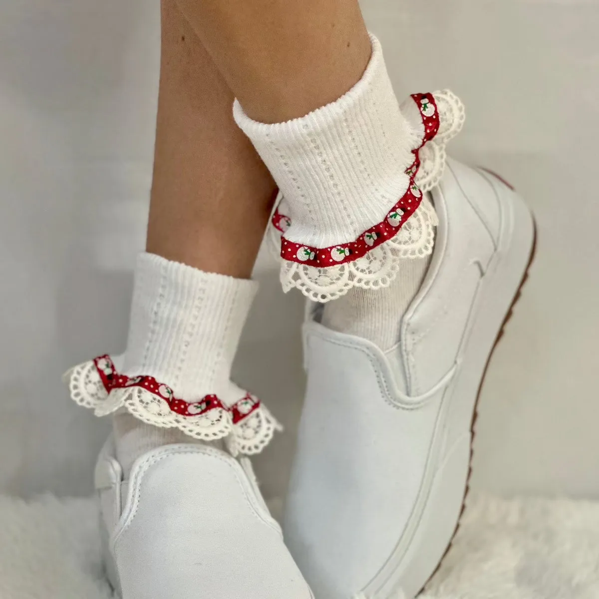 FROSTY snowman lace socks - red