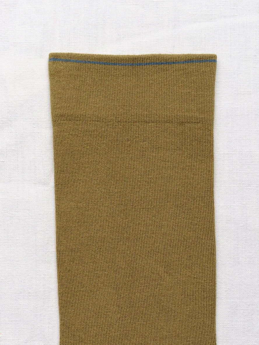 UN213 Medium Olive Socks